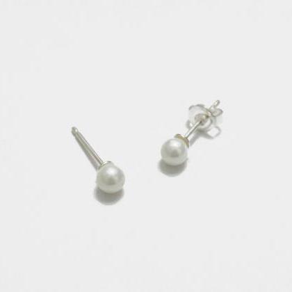 White Pearl Earrings,sterling Silver,delicate..