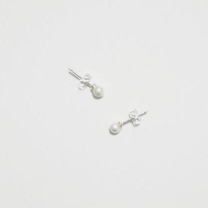 White Pearl Earrings,sterling Silver,delicate..