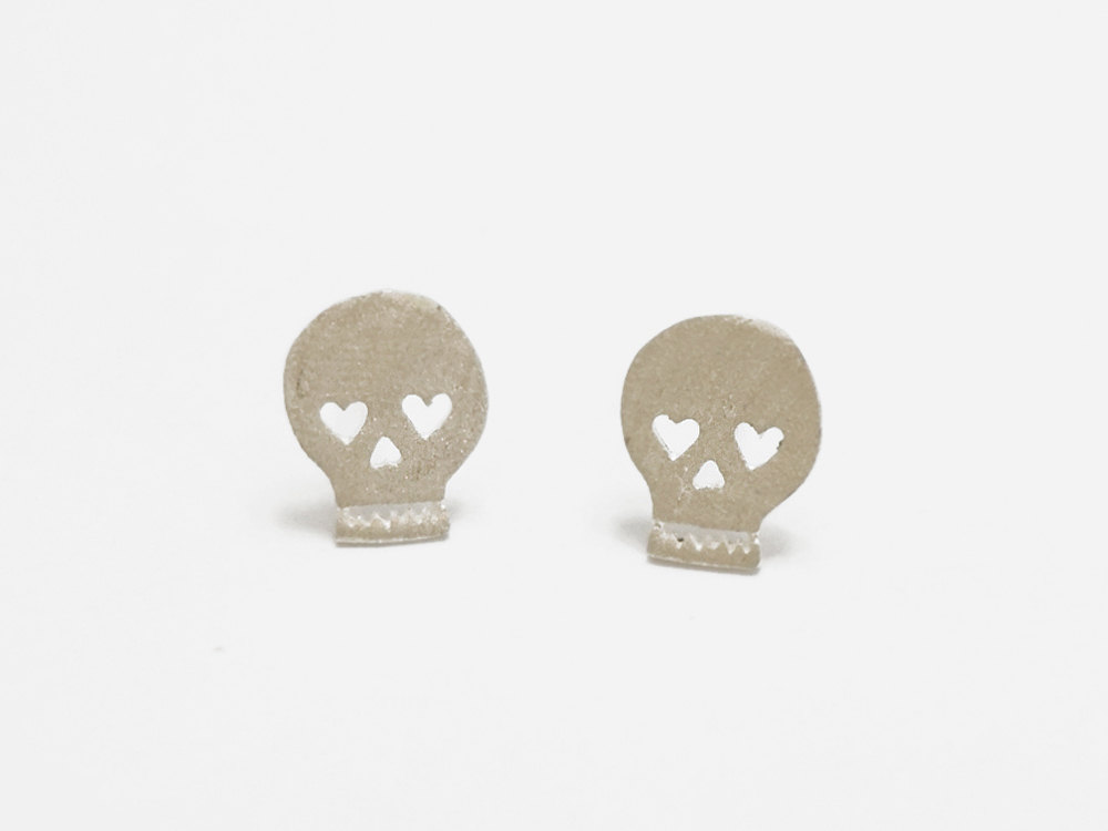 Heart Eyed Skull Earrings,sterling Silver,tiny Simple Earrings,post Earrings,minimal Earrings,skull Earring,wedding Gift,gift Wrapping,sge14